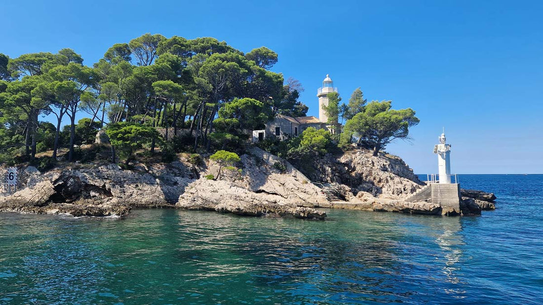 Lighthouse and a beautiful seaview