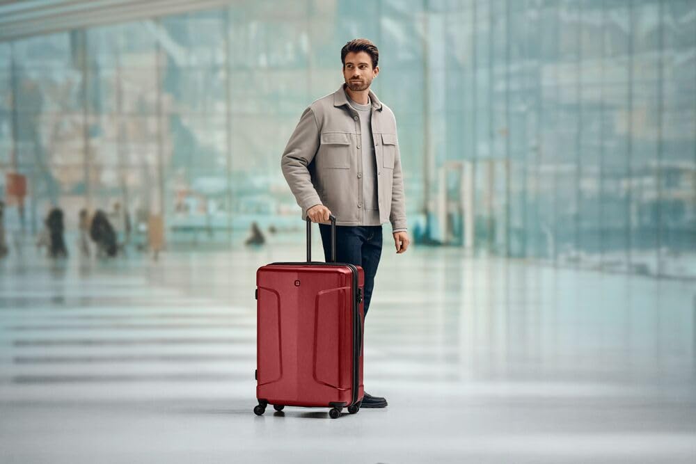 Wenger Legacy Large Expandable Hardside Suitcase | Beyond Carry