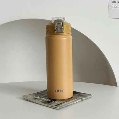 Nerezová izolovaná láhev na vodu s brčkem