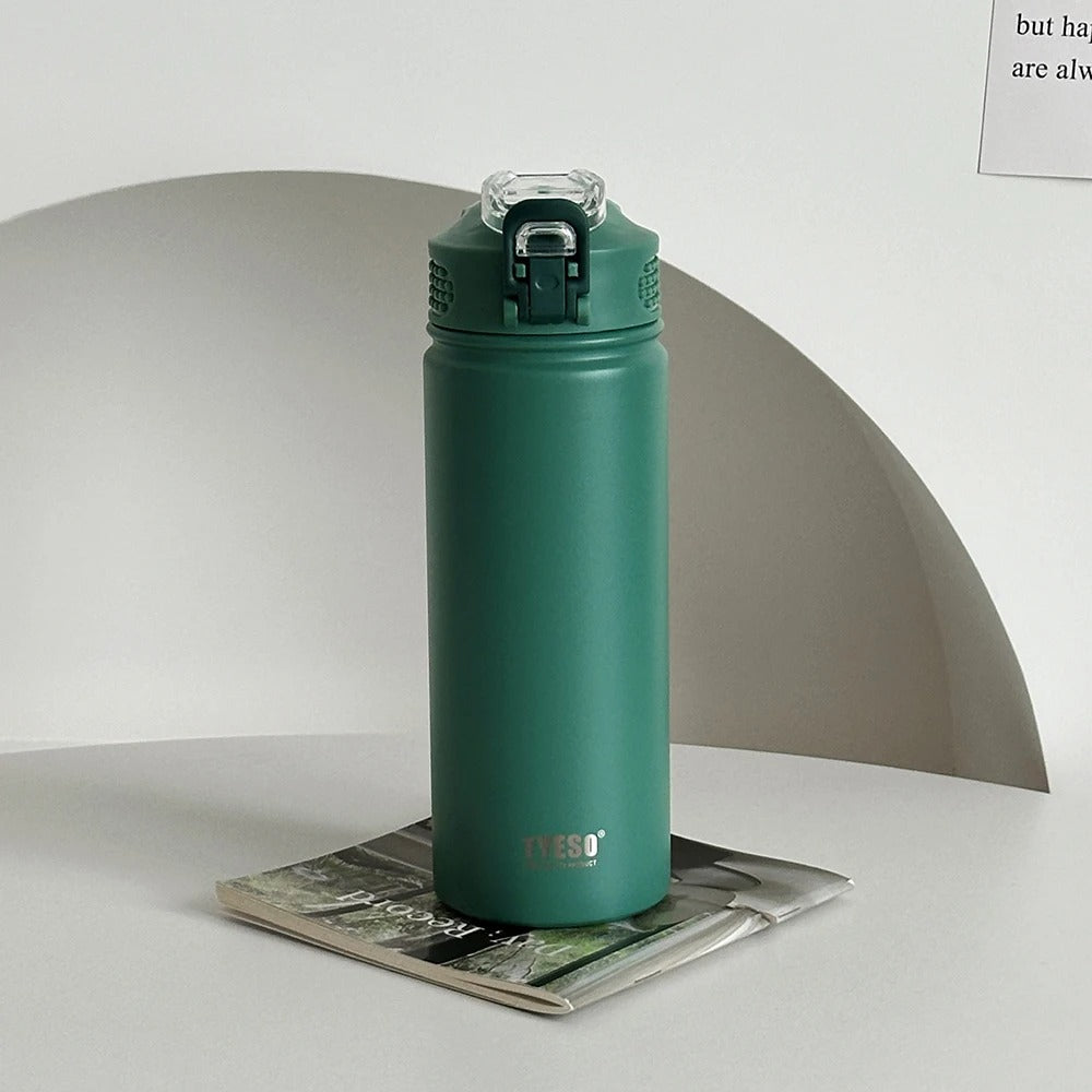 Nerezová izolovaná láhev na vodu s brčkem